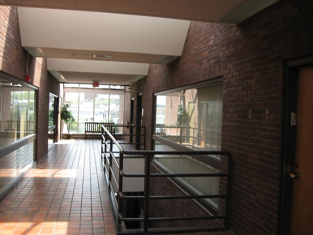 Bancroft Professional Building: 1010 N Bancroft Pkwy, Wilmington, DE 19805